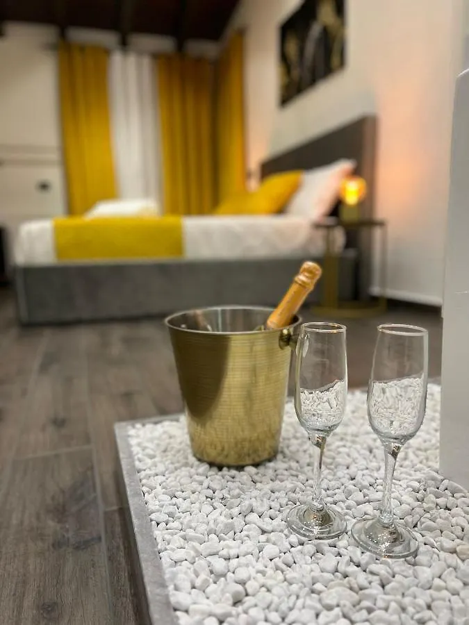 פלרמו Fuddia Room & Suite