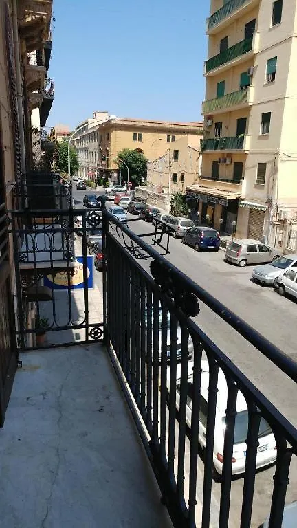 Fuddia Room & Suite Palermo 0*,